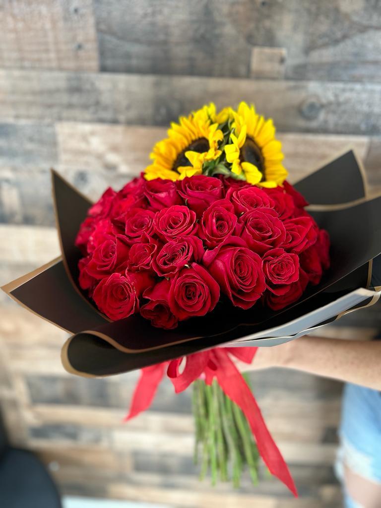 Lady Bug Bouquet - FLOVERS